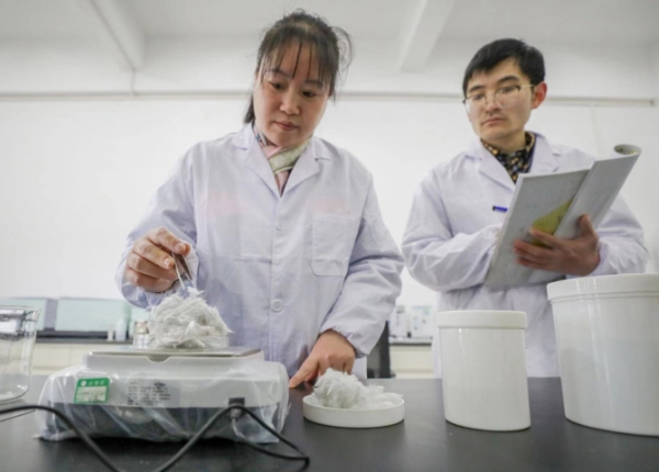 SMC片狀模塑料廠家 SMC片狀模塑料廠家